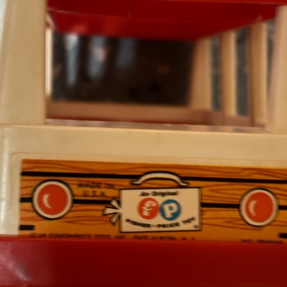 Vintage Fisher Price mini bus , 2 extra vehicles , 8 wooden people and 2 plastic - Picture 4 of 13